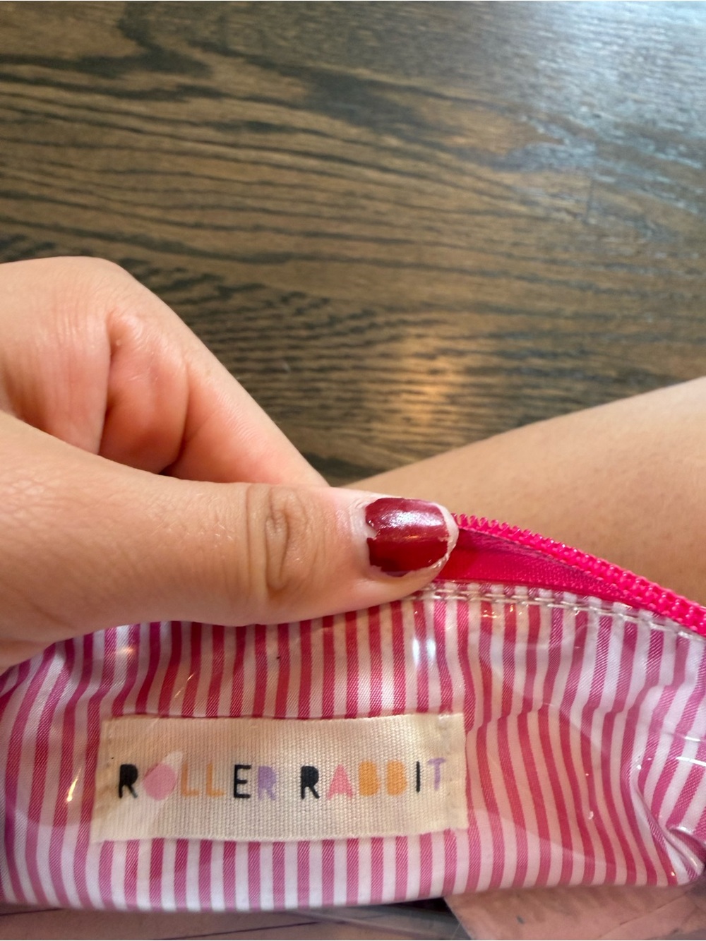 Roller Rabbit Pink Heart Canvas Cosmetic Case with Hot Pink Zip - Picture 2 of 2